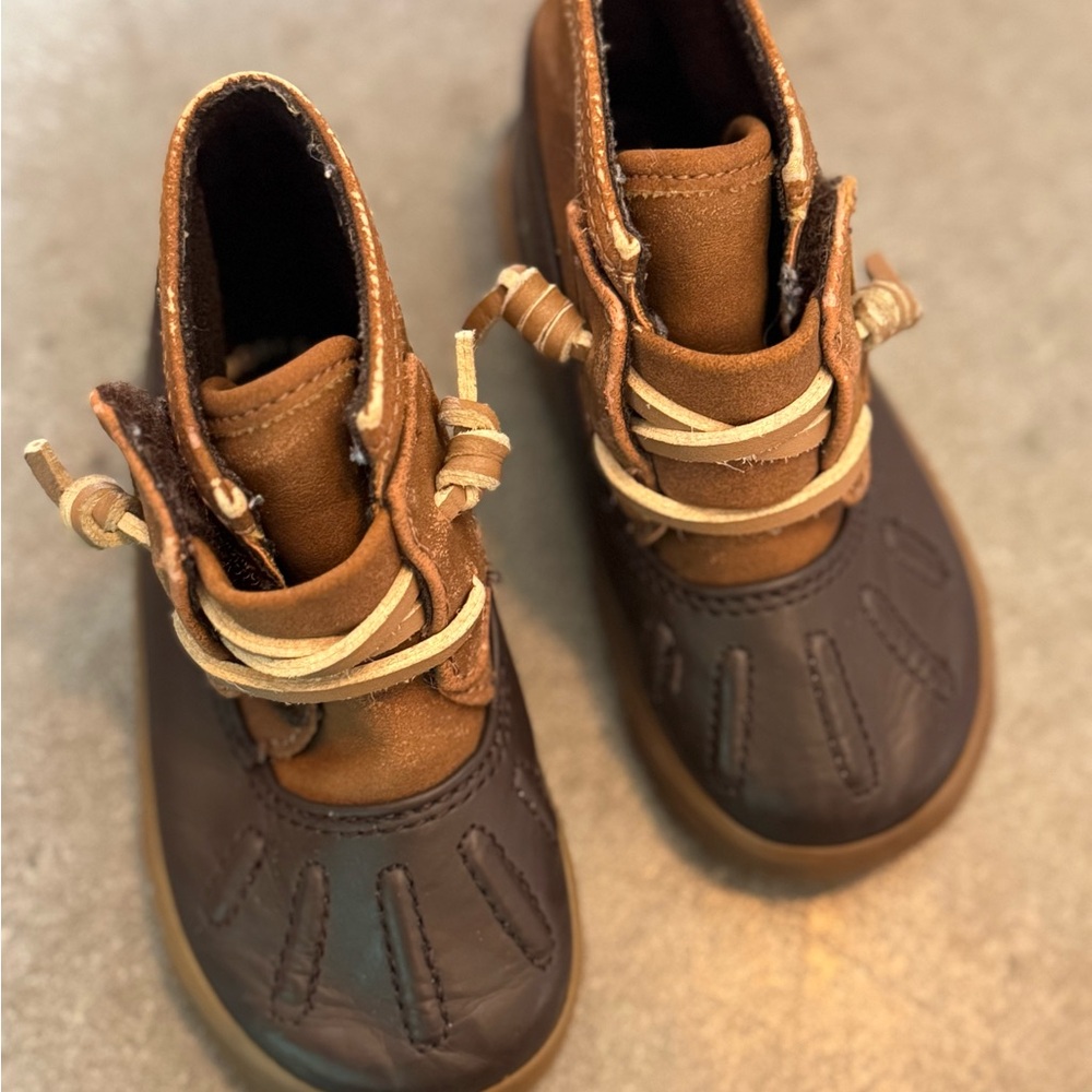 Sperry toddler Boots